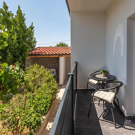 Luxe Semesterbostad Posedarje