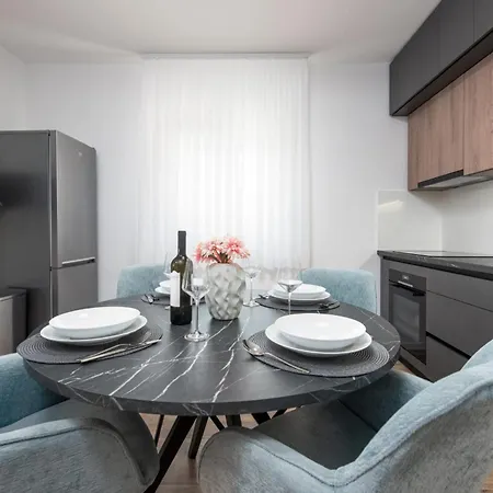 Semesterbostad Luxe *